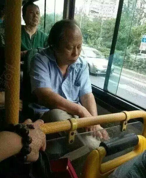 好熟悉的脸庞 火云邪神降世啦