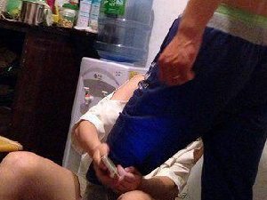 你们非得这样玩手机吗