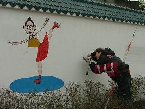 哥们这个裙子，你都不放过的啊？