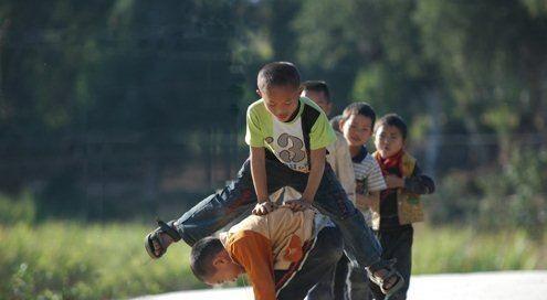 还记得小时候这个跳马游戏吗