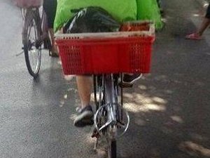 前面的敞篷大奔你能开快点么