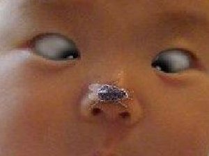 小孩搞笑图 你这瞪眼满分的