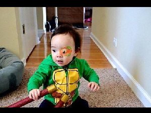 儿童搞笑图 快使用双节棍