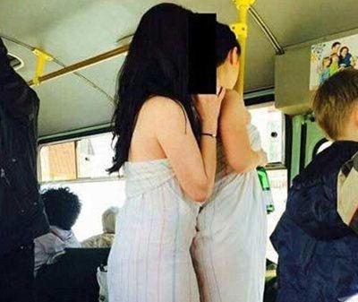 妹子们，穿着床单就出来了？