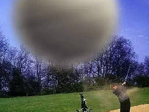 大哥你这高尔夫很准 下一秒就